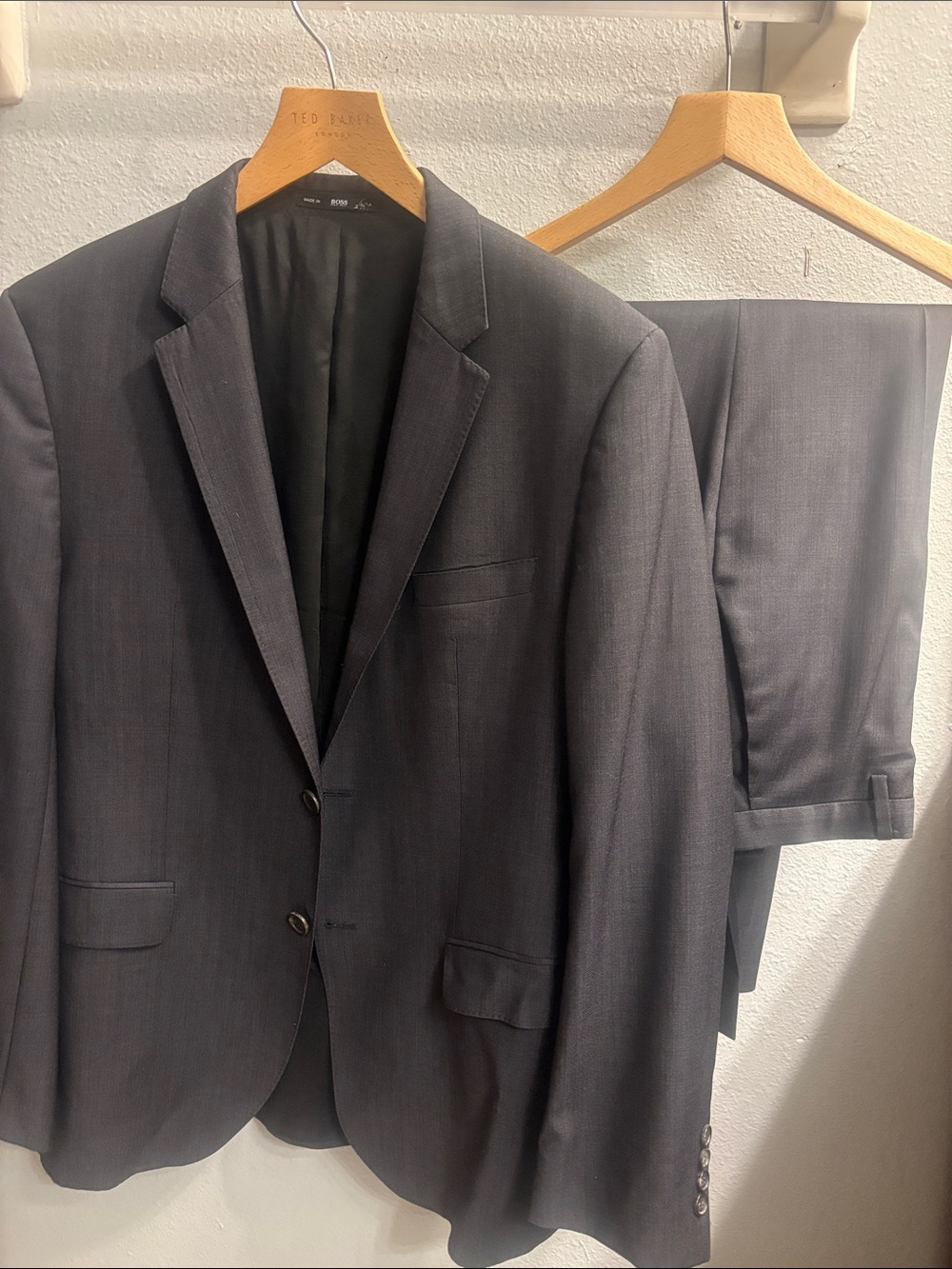 Hugo Boss Men's Dark Gray Two-Piece Suit